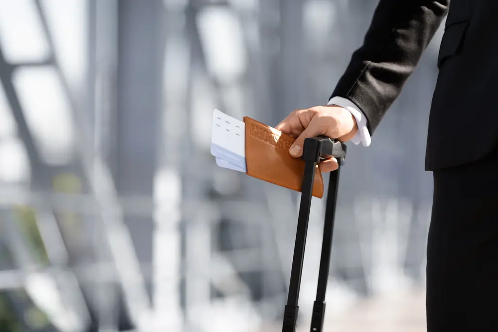 what is the difference between eb1 c and eb 5 visas